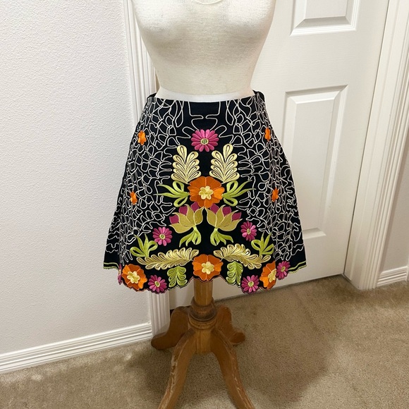 PSNY By Saman Petite Embroid Skirt, Fully Lined, Side-Zip, Black Multicolor- 12P - Picture 10 of 16